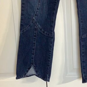 Scalloped Lucky Crops